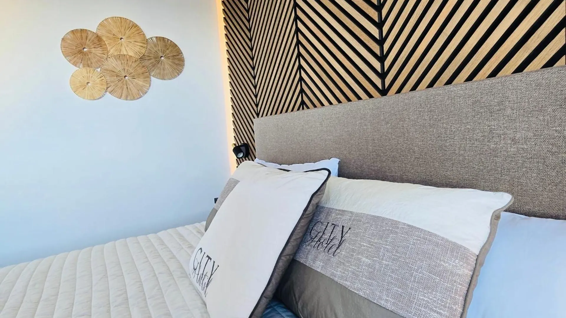 Marbella City Center Appartment Walking Distance Beach And Plaza De Los Naranjos Apartment