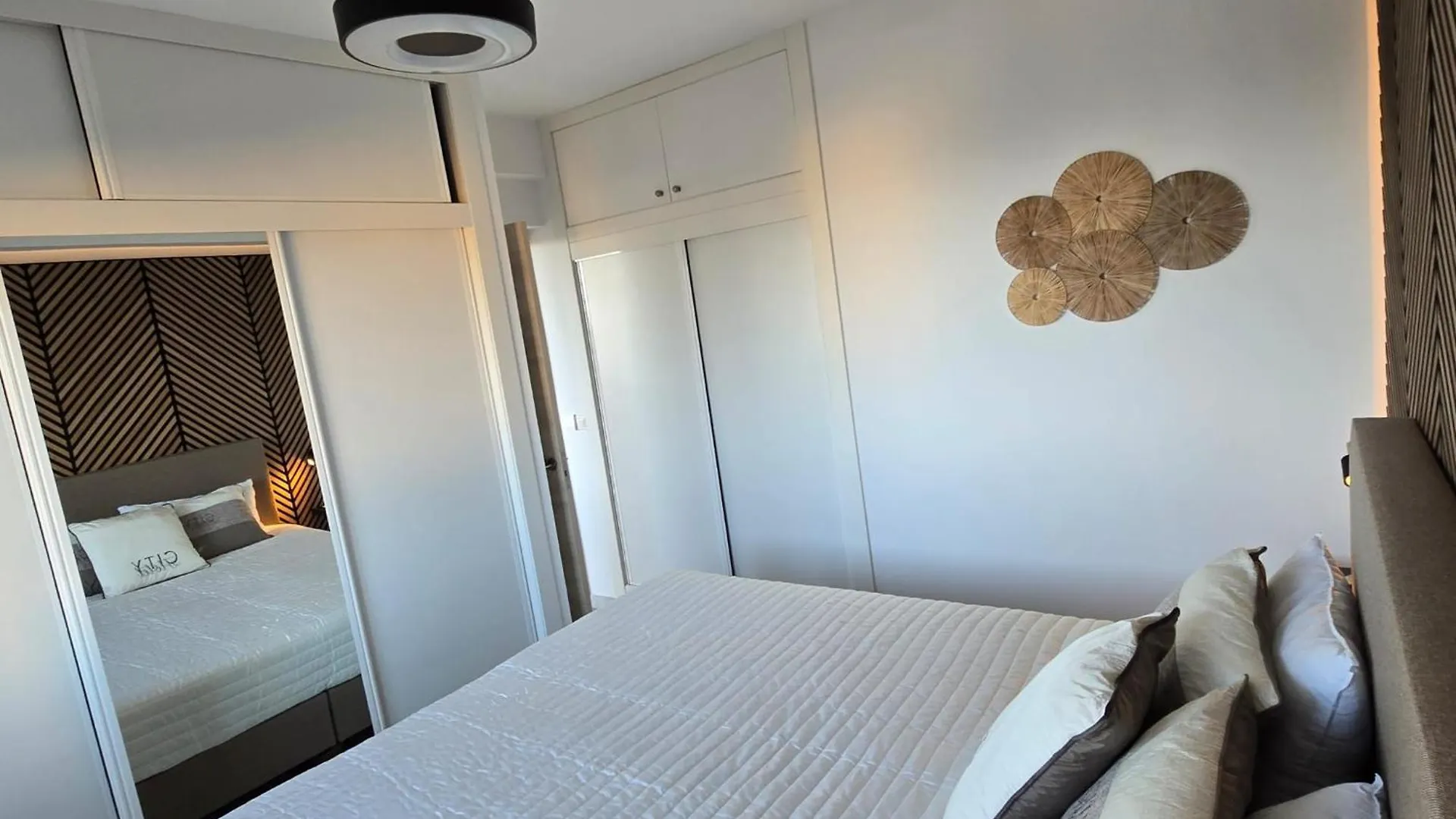 Marbella City Center Appartment Walking Distance Beach And Plaza De Los Naranjos Apartment